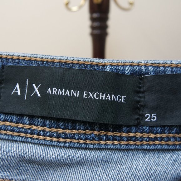 Umbre Jean Shorts - Picture 3 of 3